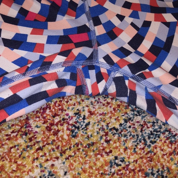 Lululemon high rise capoeira Wunder Under legging - Picture 5 of 7